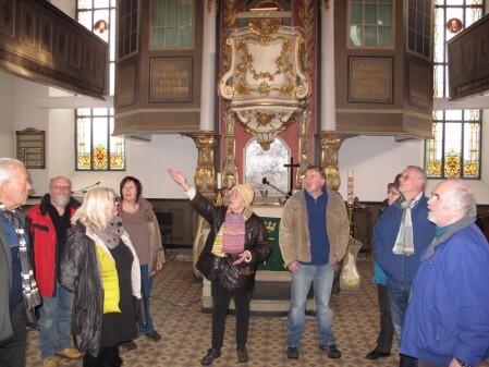 in der Kirche in der Kirche